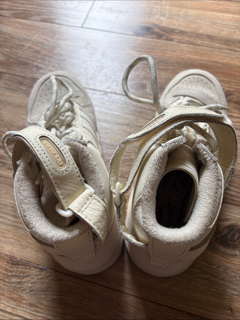 Ivy Park x adidas Forum Mid 'Icy Park - Cream White' - Picture 3 of 3
